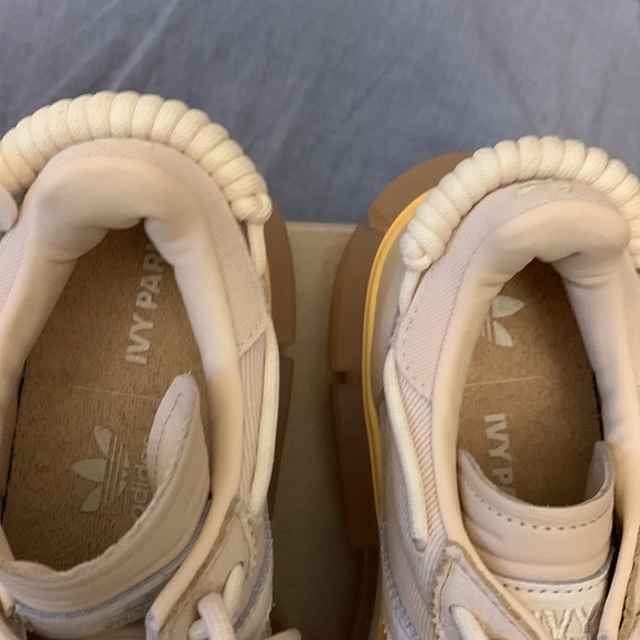 💖Host Pick💖 Ivy Park super sleek chunky - Picture 3 of 6